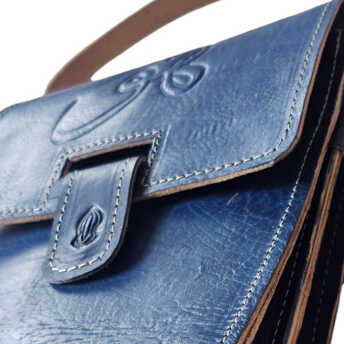 Hu Messenger Bag