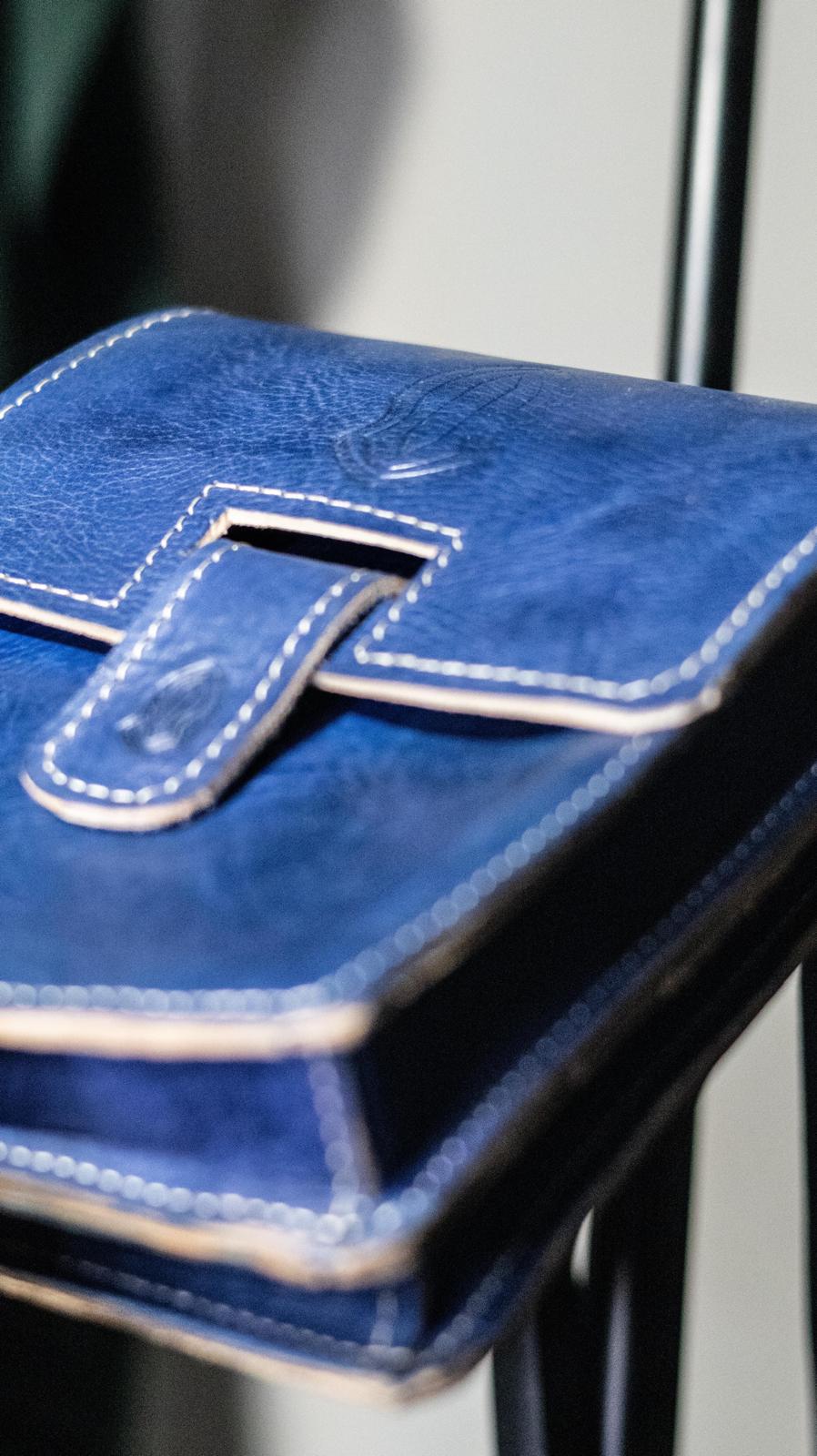 Na'al Messenger Bag